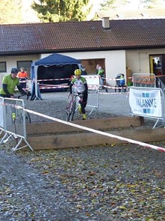 cross lukas hindernis